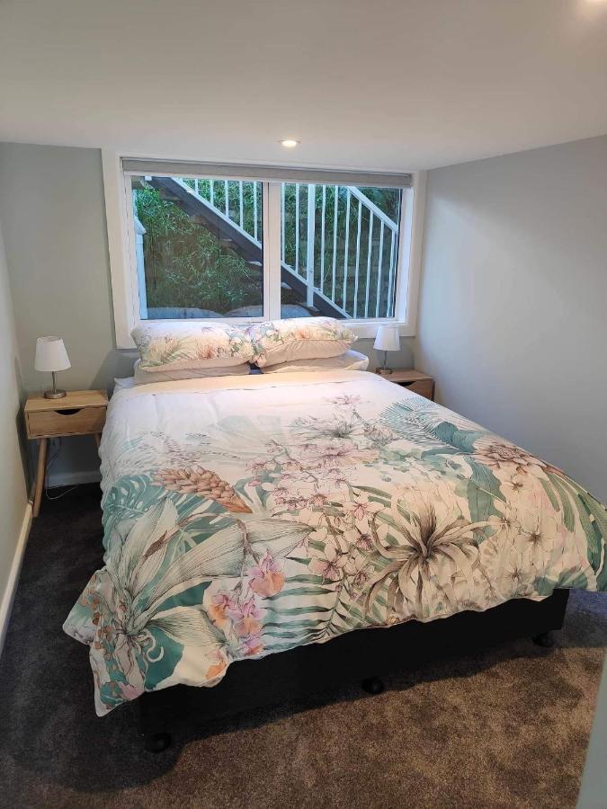 Fully Renovated Hillside Apartment Close To City Christchurch Eksteriør billede