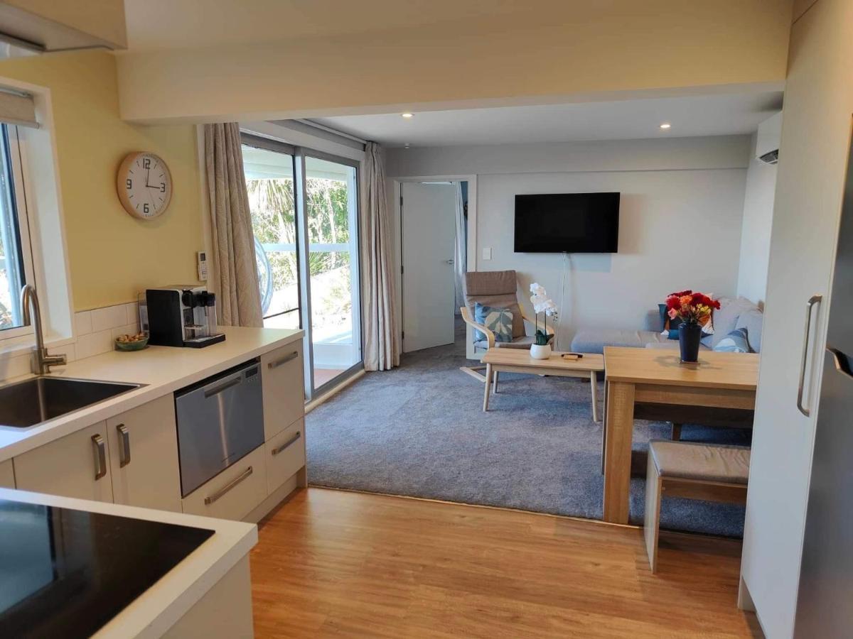 Fully Renovated Hillside Apartment Close To City Christchurch Eksteriør billede
